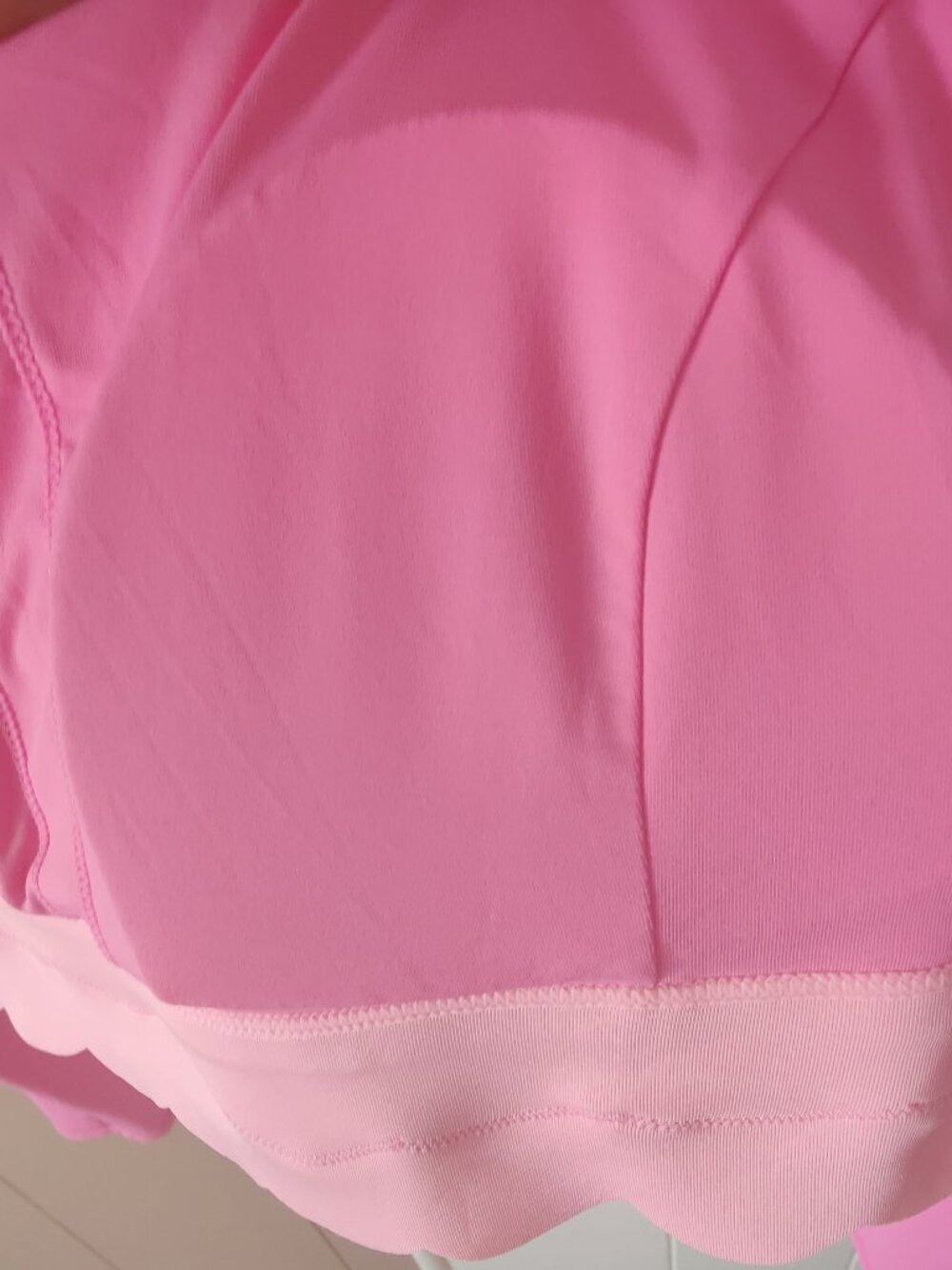 NWT joylab scalloped cropped long sleeve workout top - Picture 9 of 10